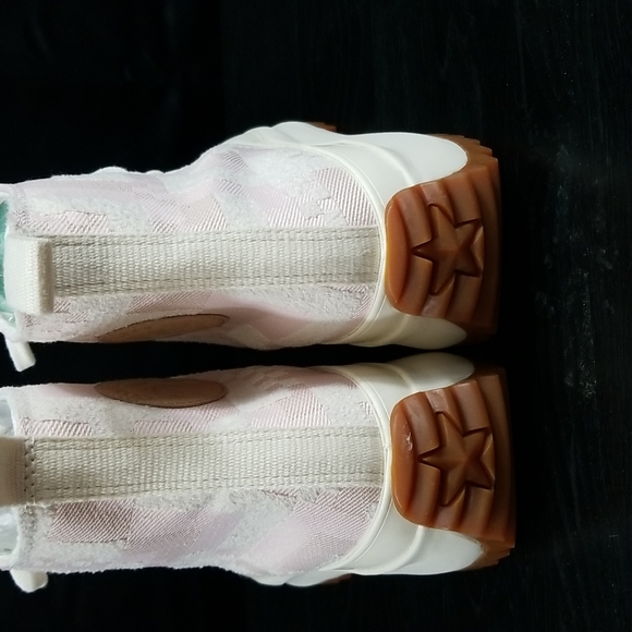 New Pink Converse Ladies 12 - Picture 10 of 10